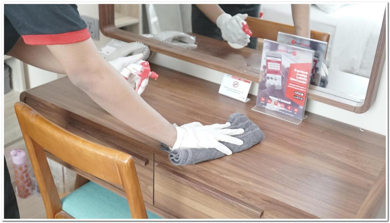 RedDoorz Plus near Chadstone Mall Bekasi Zewnętrze zdjęcie