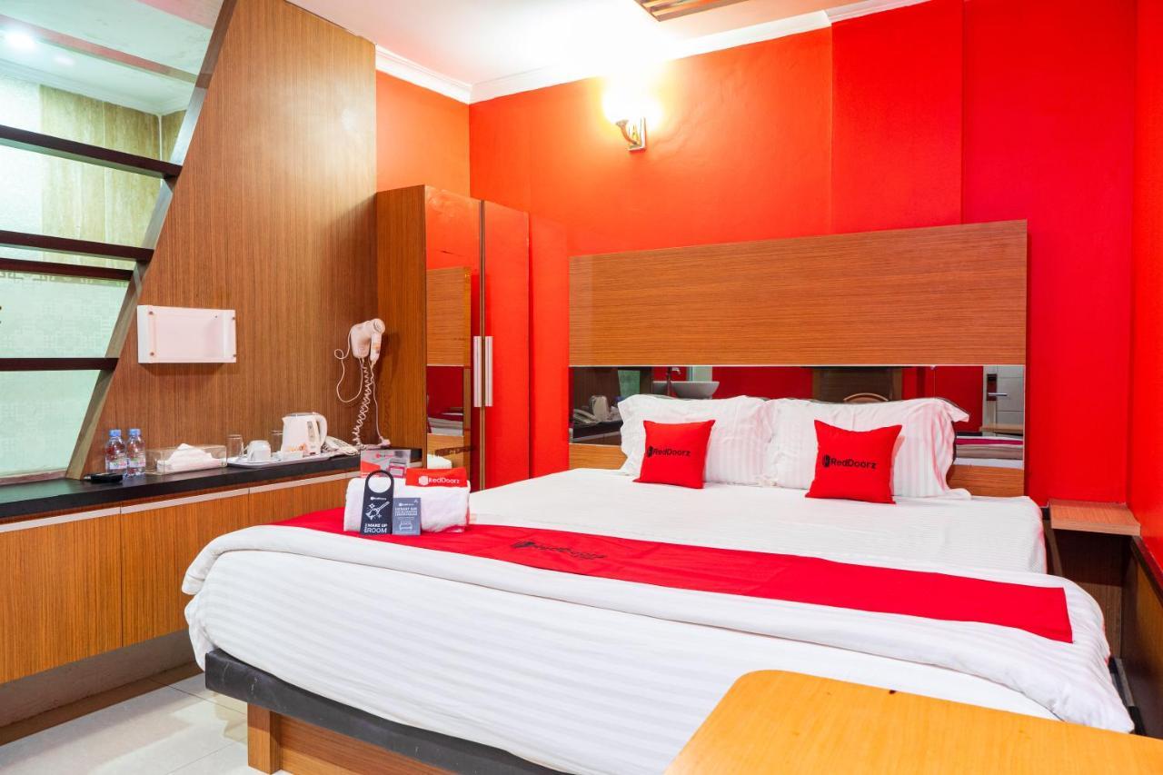 Hotel RedDoorz Plus near Chadstone Mall Bekasi Zewnętrze zdjęcie