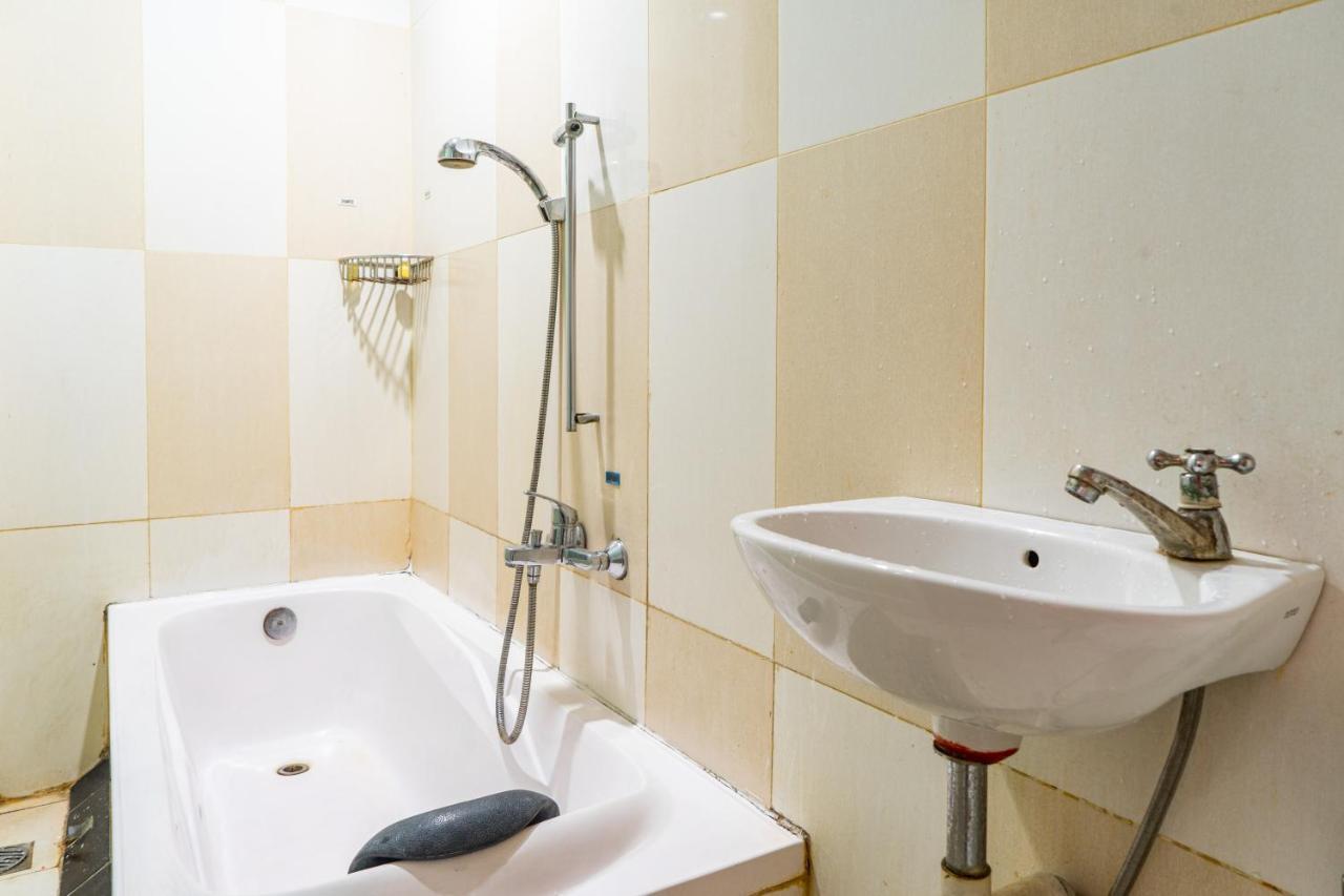 RedDoorz Plus near Chadstone Mall Bekasi Zewnętrze zdjęcie
